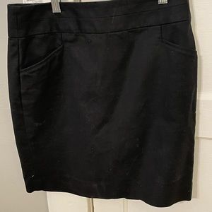 Banana Republic Size 4 Black Skirt